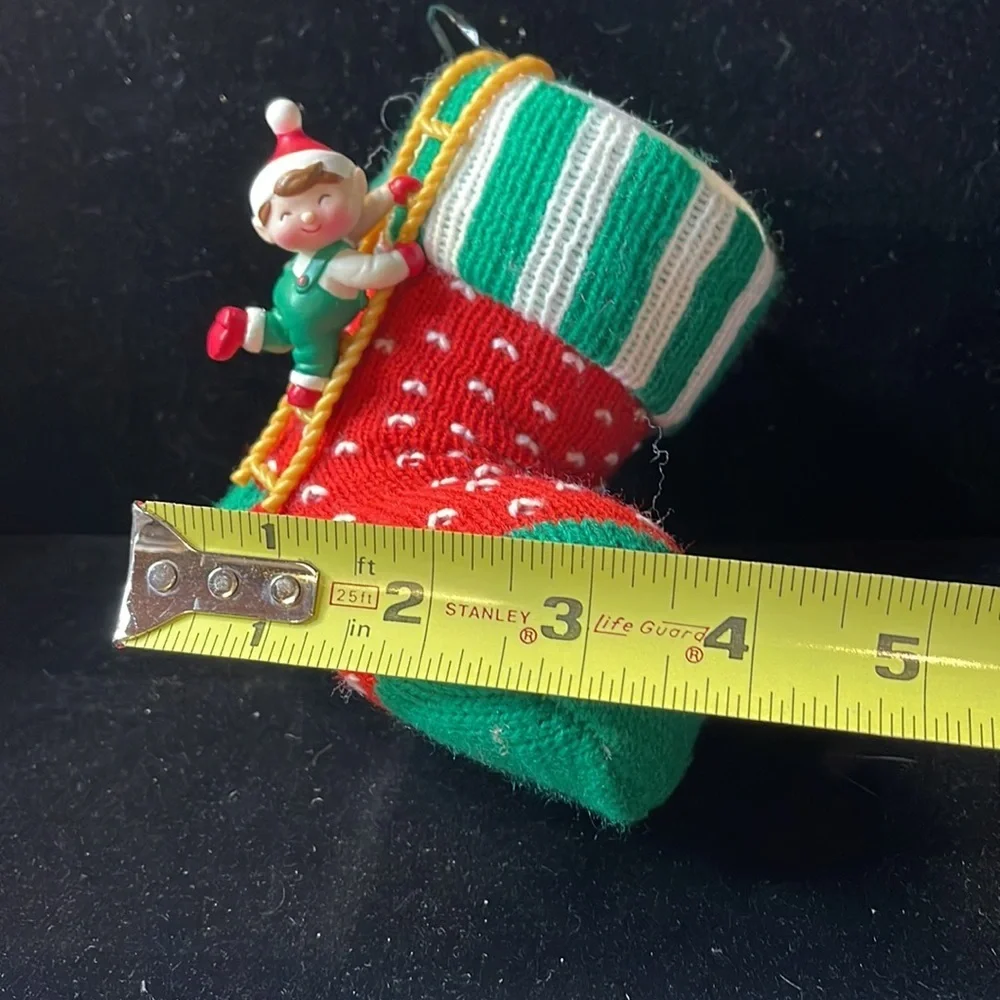 Avon (Vtg) “Edible Expressions” Elf Climbing Ladder I/ a knitted Xmas Stocking